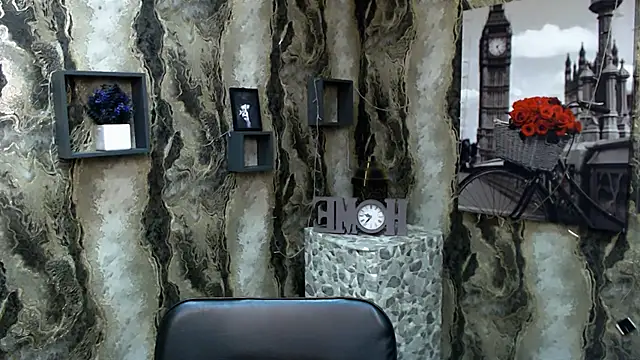 Snapshot of KarolinaRosse_ chatting on 02/18/25, 07:10 KarolinaRosse online show from 02/18/25, 07:10