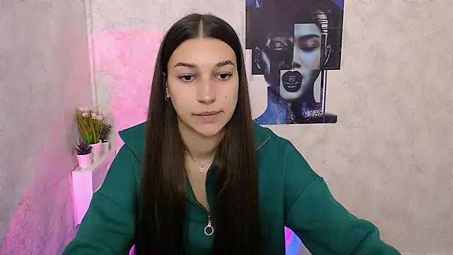 Snapshot of KarolinaRosse_ chatting on 10/18/25, 05:42 KarolinaRosse online show from 10/18/25, 05:42