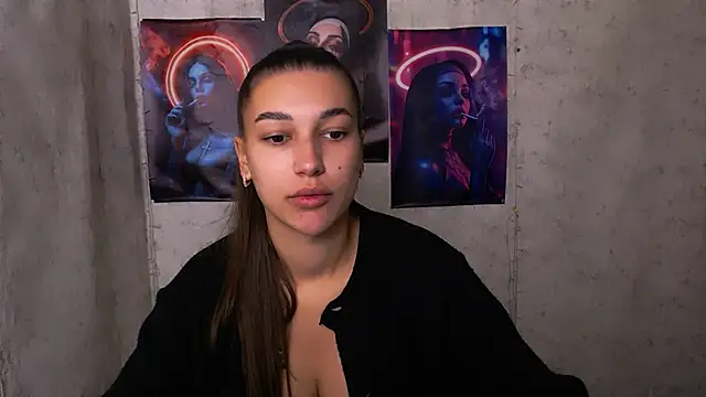 Snapshot of KarolinaRosse_ chatting on 09/15/25, 05:08 KarolinaRosse online show from 09/15/25, 05:08