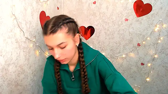 Snapshot of KarolinaRosse_ chatting on 02/24/25, 10:26 KarolinaRosse online show from 02/24/25, 10:26
