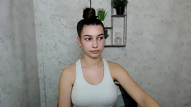 Snapshot of KarolinaRosse_ chatting on 03/15/25, 01:40 KarolinaRosse online show from 03/15/25, 01:40
