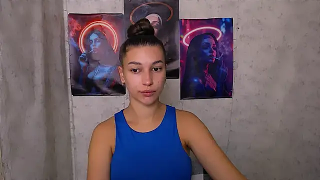 Snapshot of KarolinaRosse_ chatting on 09/21/25, 05:34 KarolinaRosse online show from 09/21/25, 05:34