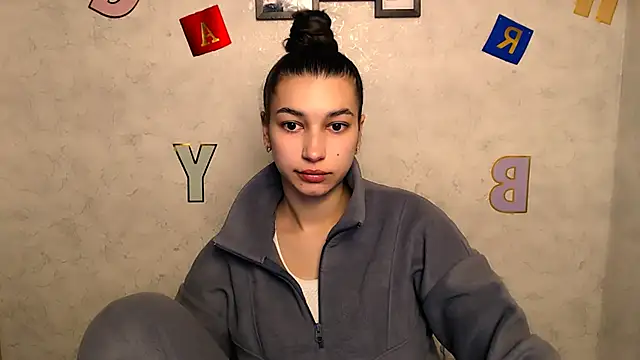 Snapshot of KarolinaRosse_ chatting on 02/20/25, 07:01 KarolinaRosse online show from 02/20/25, 07:01