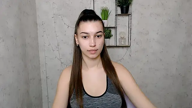 Snapshot of KarolinaRosse_ chatting on 03/18/25, 10:39 KarolinaRosse online show from 03/18/25, 10:39
