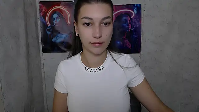 Snapshot of KarolinaRosse_ chatting on 09/23/25, 05:03 KarolinaRosse online show from 09/23/25, 05:03