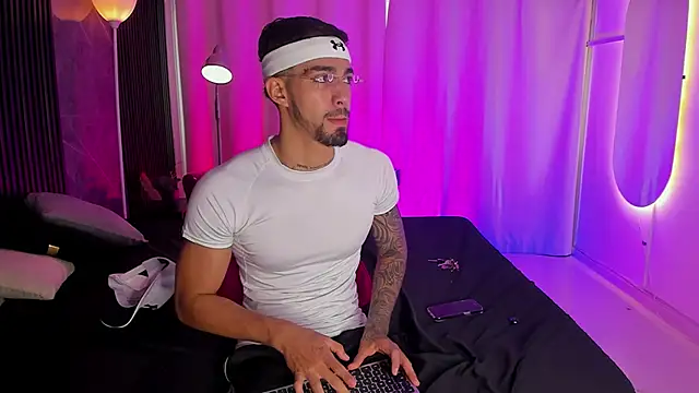 Duriel  online show from 12/16/25, 01:04