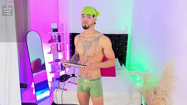 Duriel  online show from 11/14/25, 05:05