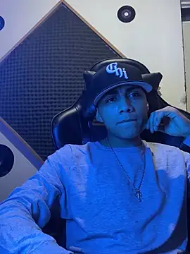 SkinnyHot444 online show from 02/06/25, 08:39