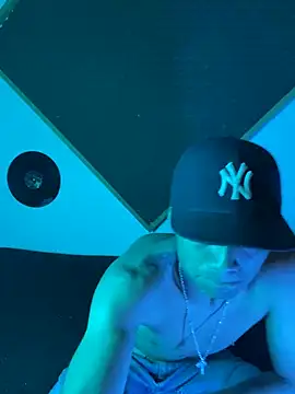 SkinnyHot444 online show from 02/18/25, 04:14