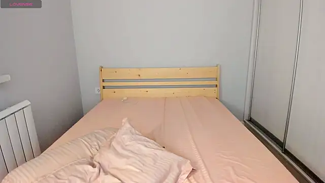 Snapshot of dragon_princesss chatting on 02/03/25, 05:14 dragon princesss online show from 02/03/25, 05:14