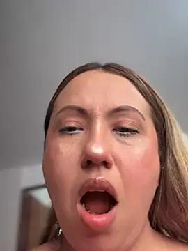 VIOLETA-25  online show from 03/05/26, 03:08