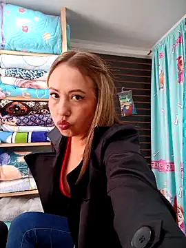 Snapshot of VIOLETA-25_ chatting on 10/16/25, 03:42 VIOLETA-25 online show from 10/16/25, 03:42