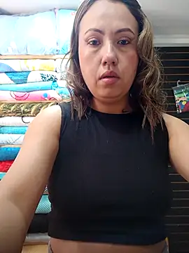 Snapshot of VIOLETA-25_ chatting on 10/06/25, 12:06 VIOLETA-25 online show from 10/06/25, 12:06