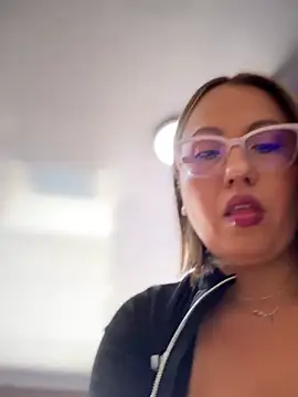 VIOLETA-25  online show from 06/25/26, 04:12