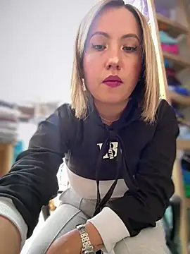 VIOLETA-25  online show from 06/02/26, 03:45