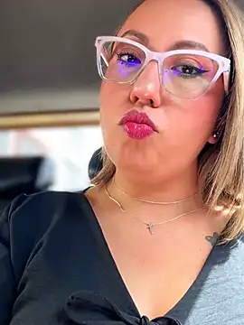 VIOLETA-25  online show from 06/19/26, 03:18