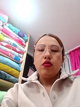 Snapshot of VIOLETA-25_ chatting on 03/18/25, 05:01 VIOLETA-25 online show from 03/18/25, 05:01