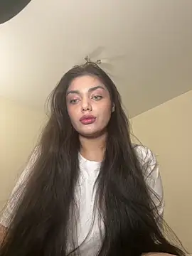 Snapshot of Sweet_Khalifa_ chatting on 02/02/25, 03:39 Sweet Khalifa  online show from 02/02/25, 03:39