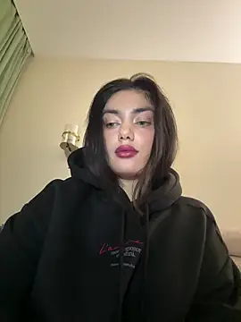 Snapshot of Sweet_Khalifa_ chatting on 10/30/25, 02:36 Sweet Khalifa  online show from 10/30/25, 02:36