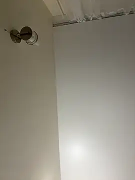 Snapshot of Sweet_Khalifa_ chatting on 02/16/25, 02:21 Sweet Khalifa  online show from 02/16/25, 02:21