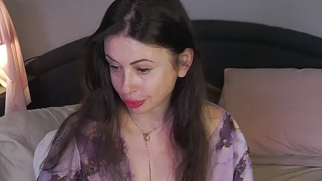 Snapshot of Mia_Lovi chatting on 06/11/26, 04:42 Mia Lovi online show from 06/11/26, 04:42