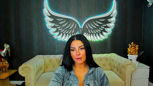 Snapshot of anemarieejolie chatting on 10/16/25, 05:43 anemarieejolie online show from 10/16/25, 05:43