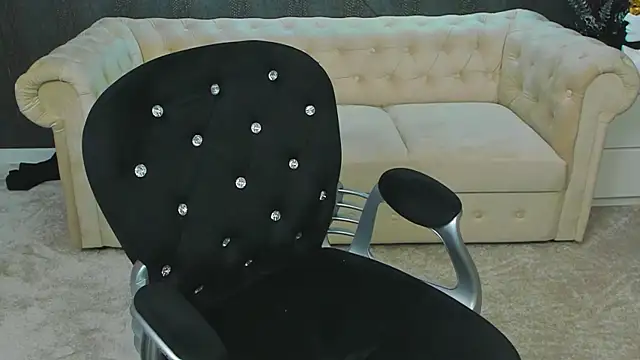 Snapshot of anemarieejolie chatting on 02/14/25, 08:26 anemarieejolie online show from 02/14/25, 08:26