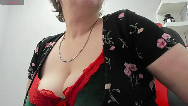 Dolorys online show from 02/09/25, 08:32