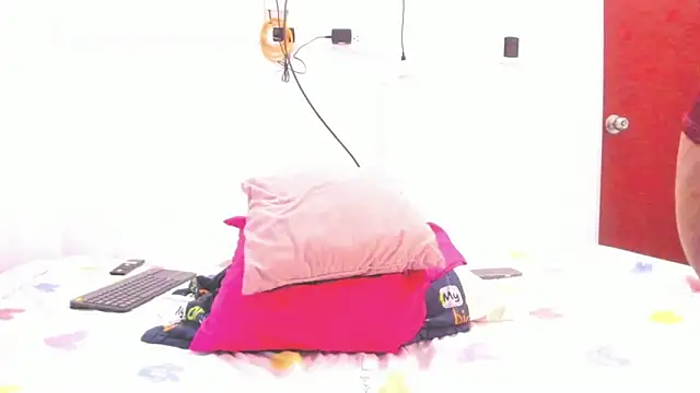 Miranda-brow online show from 11/04/25, 01:53