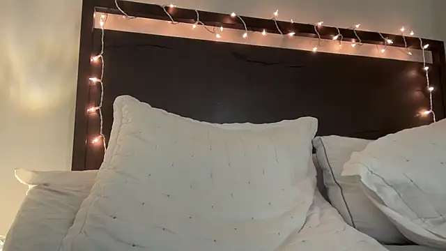 Youngjoshy online show from 12/23/24, 01:03