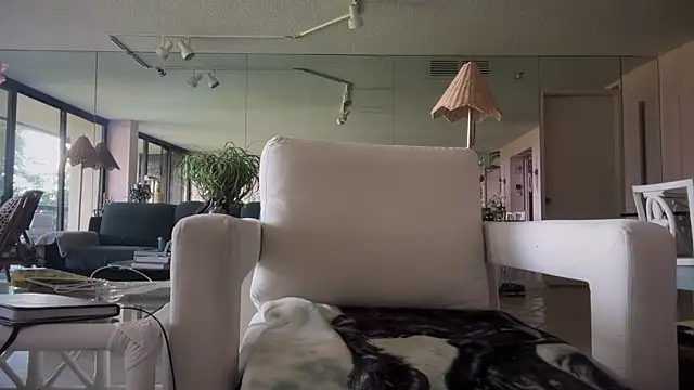 Youngjoshy online show from 11/12/25, 05:50