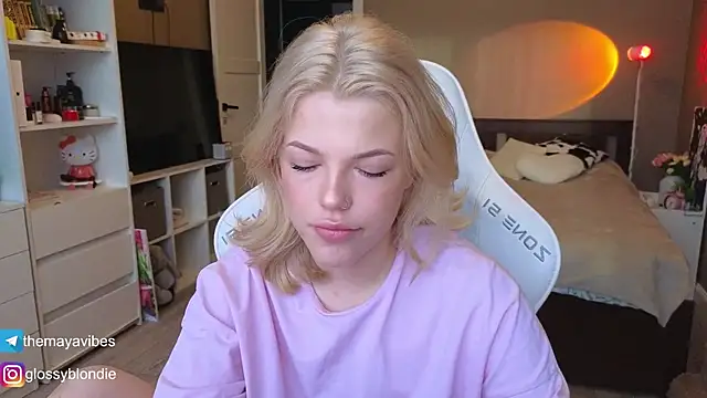 Maya Rave online show from 04/13/26, 04:16