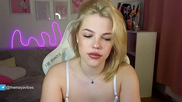 Maya Rave online show from 02/13/26, 03:28