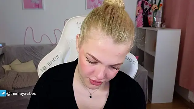 Maya Rave online show from 03/06/26, 03:45