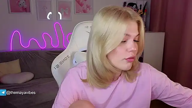 Maya Rave online show from 02/10/26, 03:27