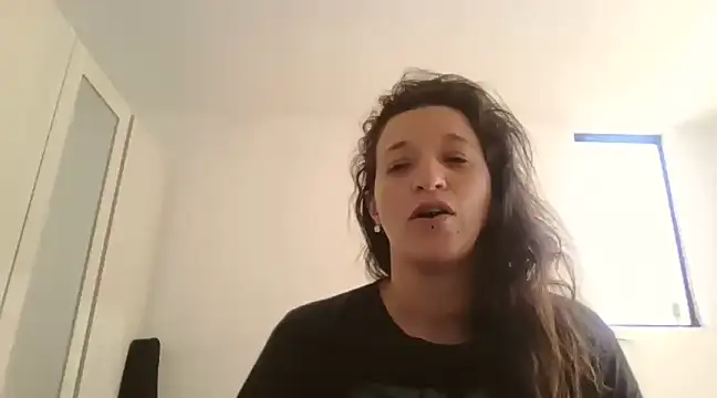 Snapshot of hanamy_joha chatting on 01/22/25, 09:43 hanamy joha online show from 01/22/25, 09:43