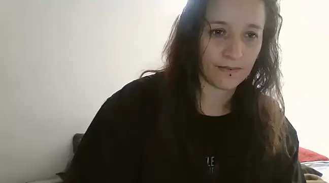 Snapshot of hanamy_joha chatting on 12/18/24, 04:49 hanamy joha online show from 12/18/24, 04:49