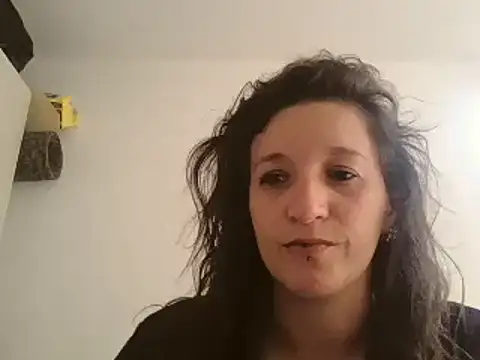 Snapshot of hanamy_joha chatting on 01/07/25, 08:31 hanamy joha online show from 01/07/25, 08:31