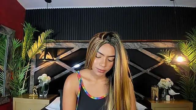 ChloeTayylor  online show from 03/12/25, 12:09