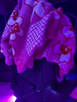 bonnie 18x online show from 11/07/25, 05:01