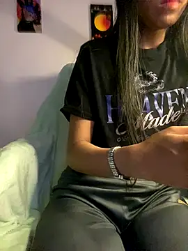 bonnie 18x online show from 10/27/25, 11:38