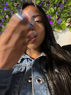 bonnie 18x online show from 11/13/25, 11:30