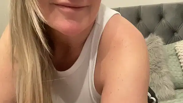 samemilymilf online show from 12/01/25, 01:01