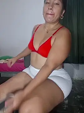 Snapshot of steisy325 chatting on 12/02/25, 03:36 steisy325 online show from 12/02/25, 03:36