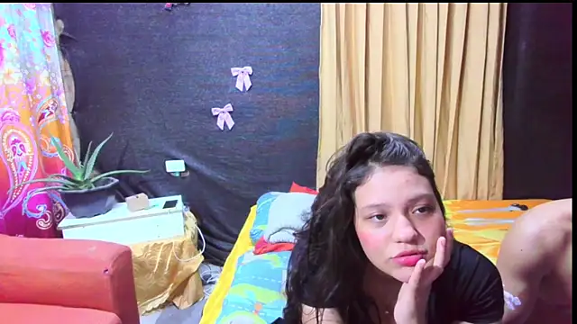 Snapshot of emily_69_porno chatting on 10/16/25, 03:59 emily 69 porno online show from 10/16/25, 03:59