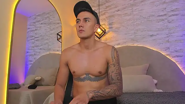 Aron Bolt online show from 02/02/26, 01:10