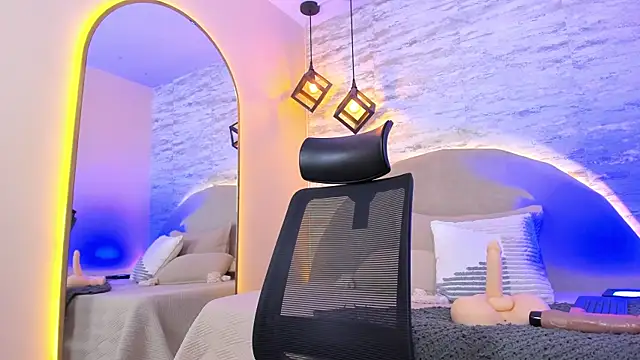 Aron Bolt online show from 04/11/26, 07:45