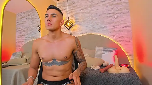 Aron Bolt online show from 03/17/26, 03:42