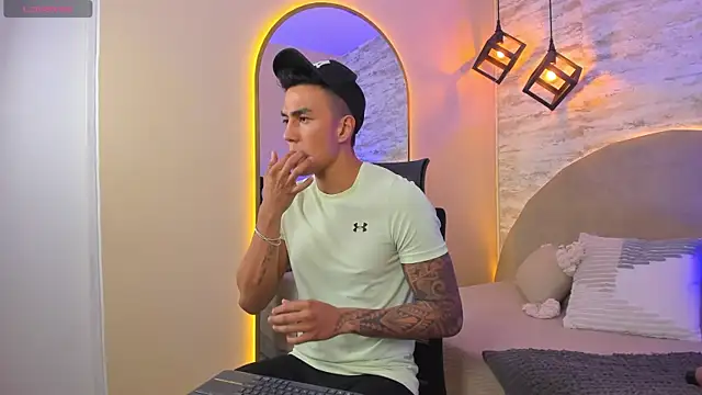 Aron Bolt online show from 04/06/26, 11:17