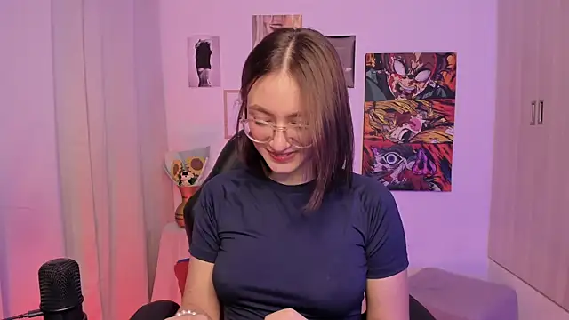 haanna thompsoon online show from 04/23/26, 03:24